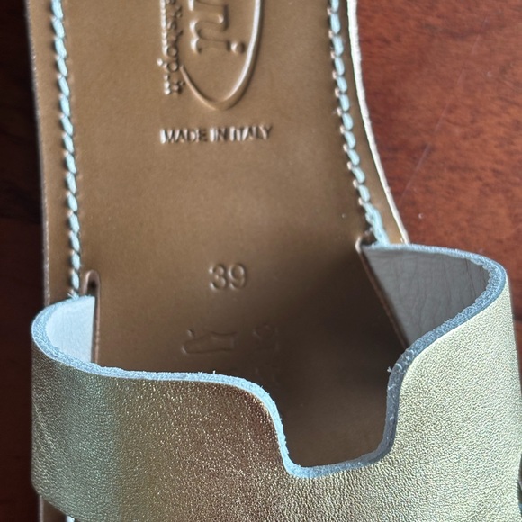 Ostuni Gold Women’s Slide - Picture 4 of 5